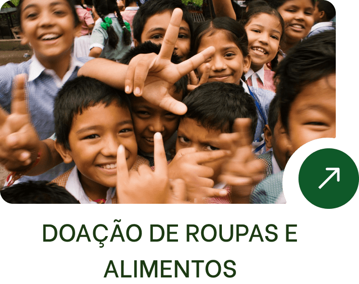 Organizamos campanhas de arrecadação de roupas e alimentos, distribuindo esses itens para famílias de baixa renda, abrigos e instituições de caridade.